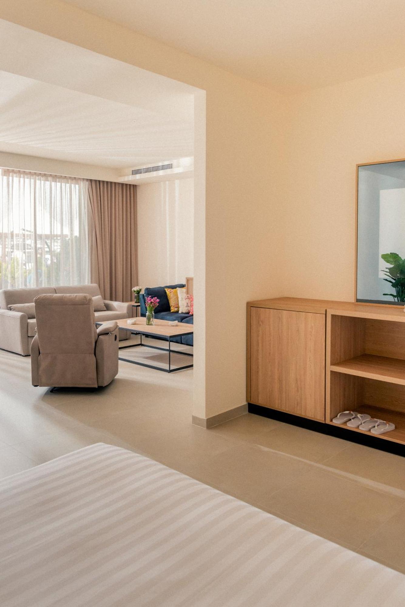 Hotel Saint Georges Beirut Al Marfa' Экстерьер фото