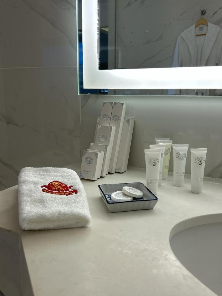 Hotel Saint Georges Beirut Al Marfa' Экстерьер фото